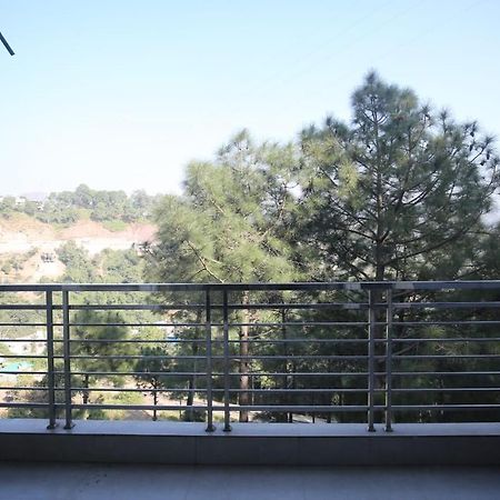 Sky Home Train View Kasauli Esterno foto