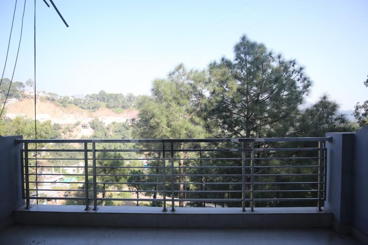 Sky Home Train View Kasauli Esterno foto